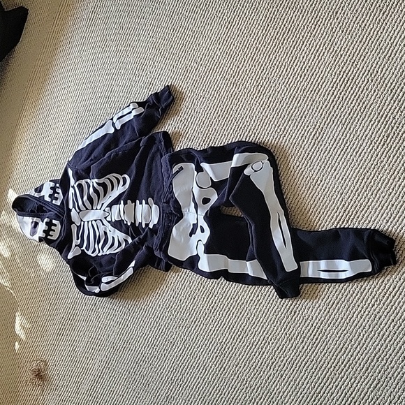 H&M Other - H&M Skeleton Sweatshirt & Sweatpants